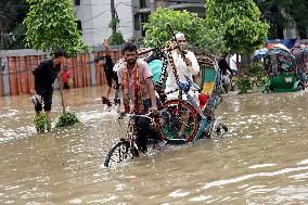 Heavy Rain Causes Severe Waterlogging - Dhaka