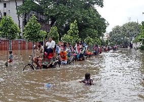 Heavy Rain Causes Severe Waterlogging - Dhaka