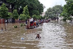 Heavy Rain Causes Severe Waterlogging - Dhaka