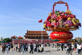 CHINA-BEIJING-TIAN'ANMEN SQUARE-FLOWER BASKET(CN)