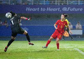 (SP)CHINA-HANGZHOU-ASIAN GAMES-FOOTBALL-WOMEN'S ROUND-GROUP A-CHN VS MGL (CN)