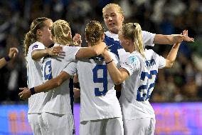 Jalkapallo: Suomi debytoi naisten Kansojen liigassa Slovakiaa vastaan klo 18.30