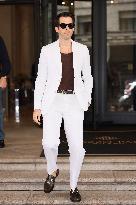 MFW - Mark Ronson Exits His Hotel