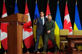 Zelensky Visits Ally Canada