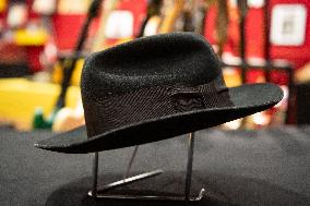 Michael Jackson’s Hat On Auction - Paris