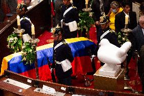 Late Colombian Artist Fernando Botero Obituary at Colombian Congress