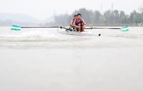 (SP)CHINA-HANGZHOU-ASIAN GAMES-ROWING (CN)