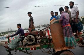 Daily Life In Dhaka