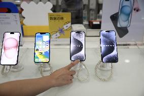 iPhone 15 on Sale in Xi'an