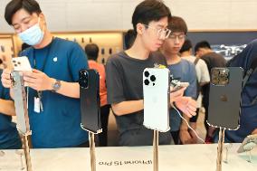 iPhone15 On Sale in Shanghai