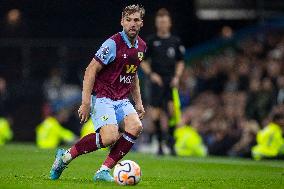 Burnley FC v Manchester United - Premier League