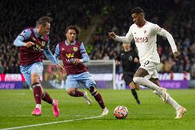 Burnley FC v Manchester United - Premier League