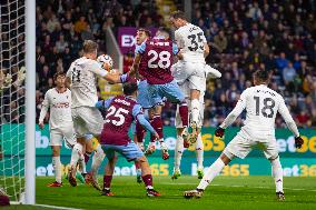 Burnley FC v Manchester United - Premier League