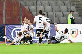 Universitatea Cluj v Universitatea Craiova - Romanian Superliga