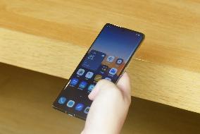 NIO Phone on Sale in Hangzhou