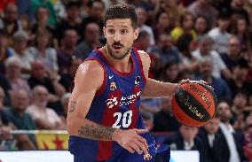 FC Barcelona v Club Joventut Badalona - Liga Endesa