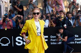 Jessica Chastain Arrived To San Sebastián During The 71st San Sebastian International Film Festival