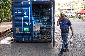 600000 liters of bottled water distribued In Mayotte