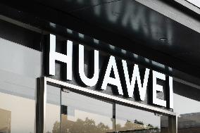 Huawei Flagship Store in Shanghai