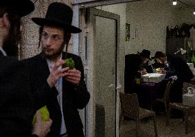 MIDEAST-JERUSALEM-SUKKOT-PREPARATION