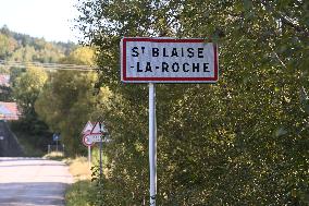 Journey of Lina from her home towards the train station of Saint-Blaise-la-Roche