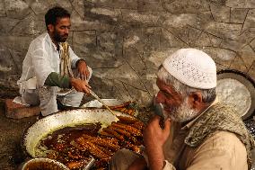 Traditional Kashmiri Wazwan