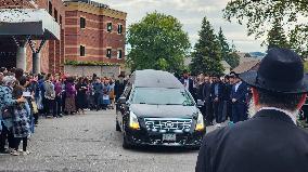 Funeral Procession For A Prominent Lubavitcher Rabbi