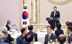 S. Korea Pres. Yoon with Korean A-bomb survivors