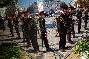 Cadets get shoulder marks in Kyiv