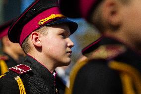 Cadets get shoulder marks in Kyiv