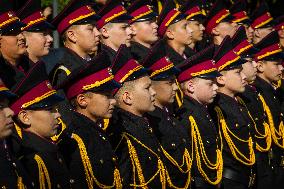 Cadets get shoulder marks in Kyiv