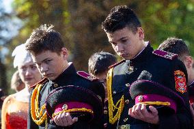 Cadets get shoulder marks in Kyiv