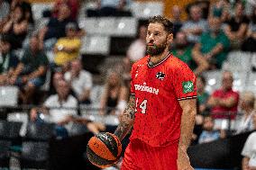 Joventut Badalona v Coviran Granada - Liga Endesa Basketball 23/24