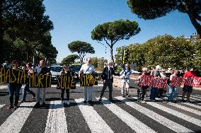 Rome Flash Mob For Road Safety