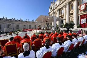 Pope Francis Celebrates A Solemn Concistory Mass - Vatican