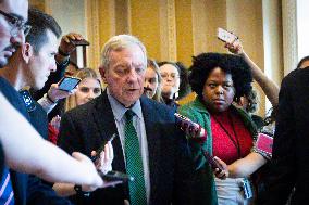 Senators consider stopgap bill to avert shutdown