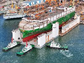Dual Fuel Vehicle Transport Ships Launching