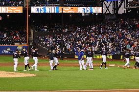 Philadelphia Phillies v New York Mets - Game Two
