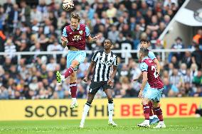 Newcastle United v Burnley FC - Premier League