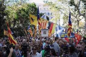 Pro-Independence Catalans Commemorate October 1st - Barcelona