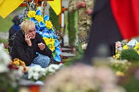 Lviv honors memory of fallen Heroes of Ukraine on Mars Field