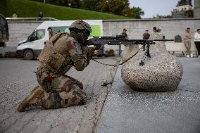 French airborne forces