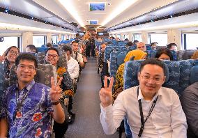 Xinhua Headlines: Indonesia's first high-speed railway comes into service, heralding new era
