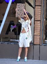 Karolina Geits Out - NYC