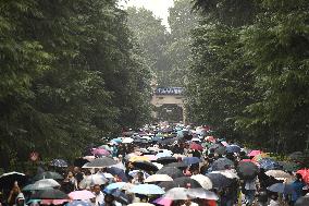 Tourists Visit Sun Yat-sen Mausoleum in Nanjing