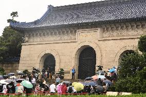 Tourists Visit Sun Yat-sen Mausoleum in Nanjing