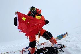 Ma Xiao Climb The World's Sixth Highest Peak Cho Oyu