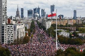 Opposition Massive Rally Ahead Of Election In Poland