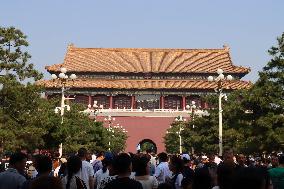 Tourists Flock To The Tian 'anmen Square in Beijing