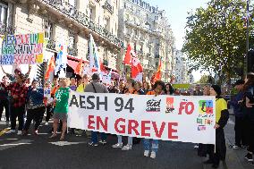 AESH Demonstration In Paris